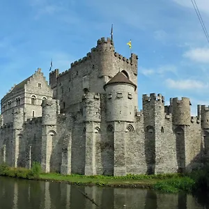  Bed & Breakfast Burgstraat 17 In Exclusive Patrician House In Medieval Belgium